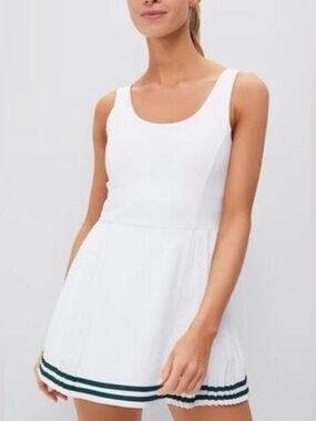 NEW NWT Tuckernuck x Studio McGee Tennis 🎾 Golf ⛳️ Dress Shorts Small White